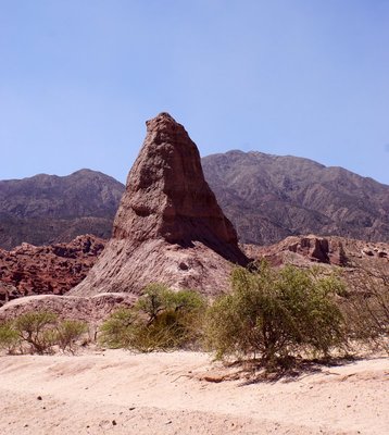 DSC03564.JPG (168.37 KiB) 12903 mal betrachtet El Obelisco, Quebrada de las Conchas, Salta