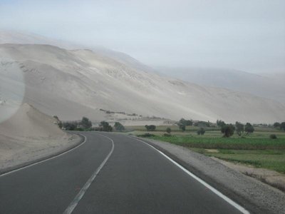 Tal des Rio Liuta. östl. von Arica