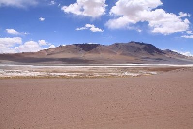Salar_de_Tara.JPG